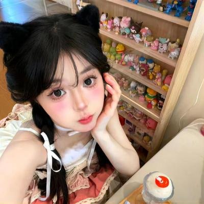 出位俏娇娃